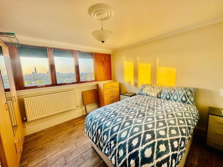 3 Bed Sky Apartment Se15 Peckham Лондон Екстериор снимка